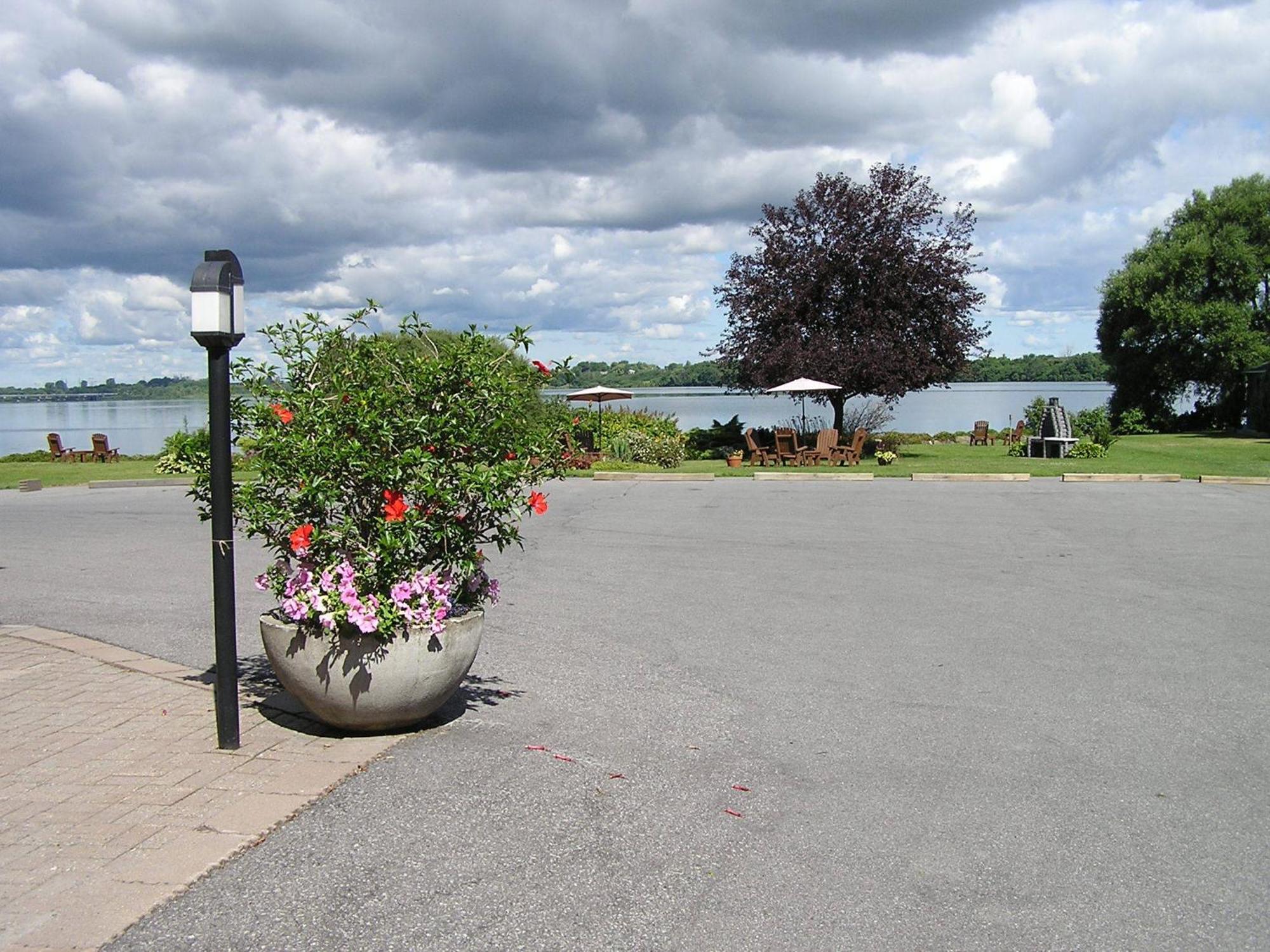 Hotel Oasis Lac St-Louis Salaberry-de-Valleyfield Luaran gambar