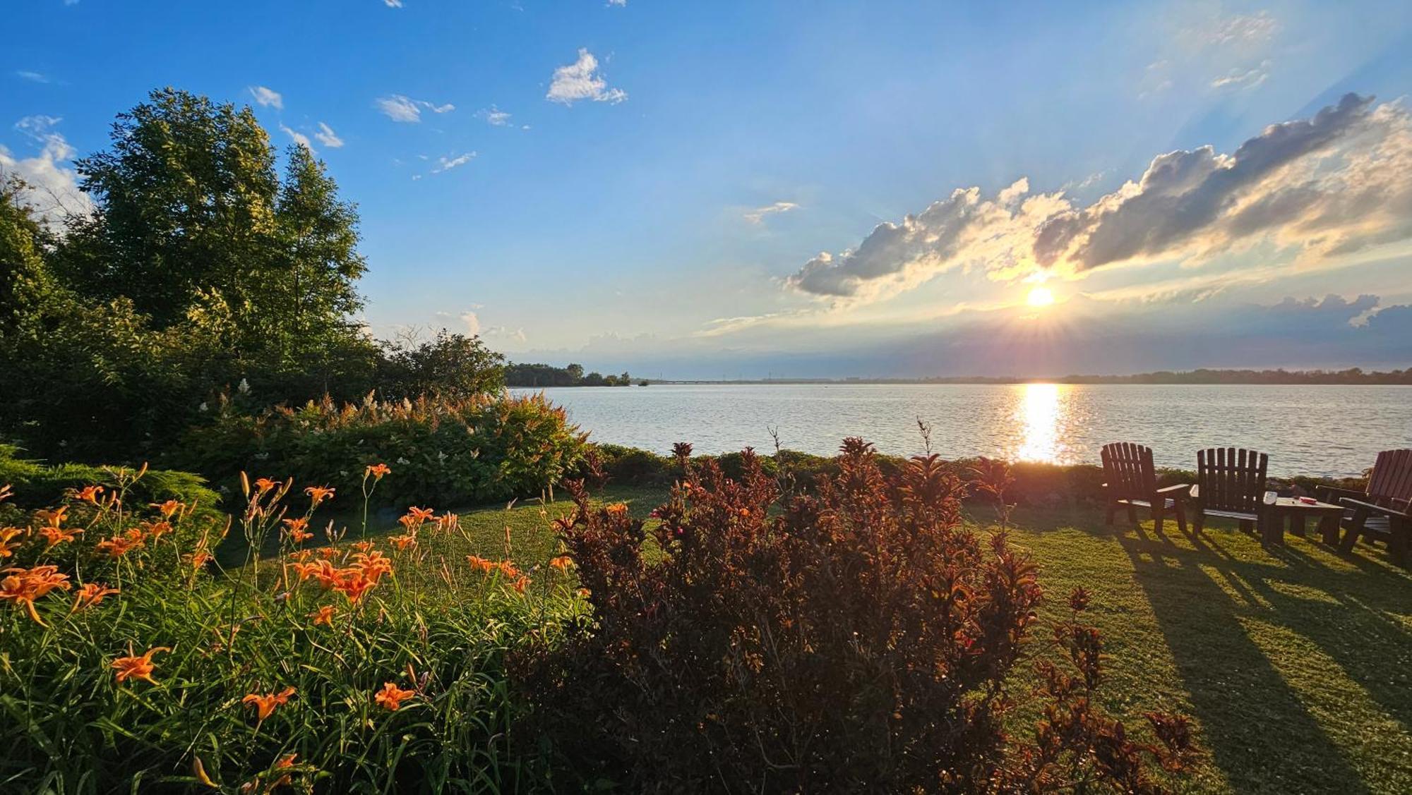 Hotel Oasis Lac St-Louis Salaberry-de-Valleyfield Luaran gambar