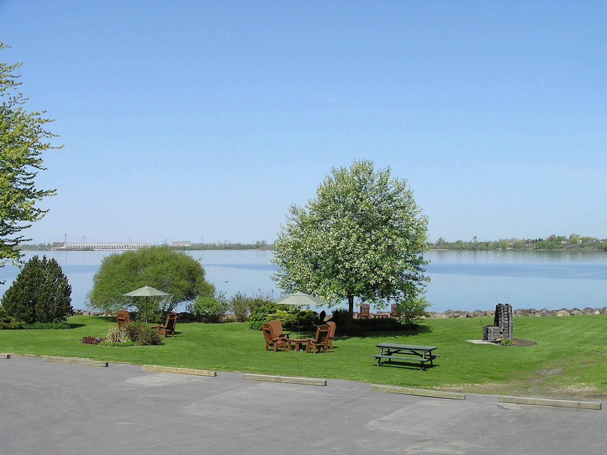 Hotel Oasis Lac St-Louis Salaberry-de-Valleyfield Luaran gambar